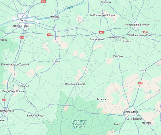 Large vue de la D943 sur Google Maps, au Nord-Ouest : Tours ; au Sud-Est : Châteauroux. Entre les deux, Loches, Châtillon-sur-Indre et Buzançais.

La route n'est pas en trait gras, même sur ses parties en 2*2 voies. Alors que la route Châteauroux - Châtellerault traversant la Brenne, bien moins importante, l'est.