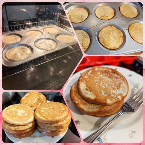 Bildcollage mit 4 Bildern. Oben 2 Bilder mit einem Pfannkuchenblech mit 6 Backmulden. Unten 2 Bilder mit goldbraunen Pfannkuchenhaufen auf einem Teller.