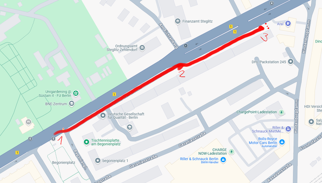 Kleiner Kartenausschnitt, auf dem der im Trööt beschriebene Fahrtweg mit roter Farbe eingezeichnet ist und die entsprechenden Stellen mit roten Nummern 1, 2 und 3 versehen sind.