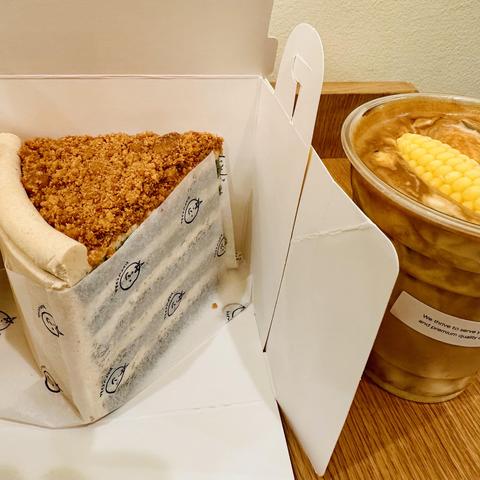A photo of mugwort injeolmi cake and soo soo corn latte in LA