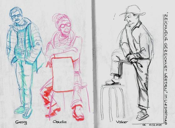 Doppelseite im Skizzenbuch mit drei monochromen Ganzkörperskizzen von drei Personen, stehend und sitzend.