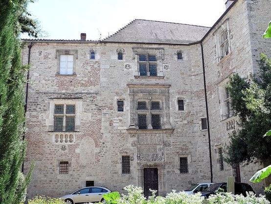 Ancien archidiaconé à #Cahors (#Lot)
Suite 👉 https://monumentum.fr/monument-historique/pa00094996/cahors-ancien-archidiacone
#Patrimoine #MonumentHistorique
Photo CC-BY-SA 4.0 : MOSSOT