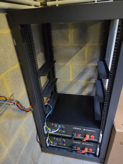the 2 Pylontech batteries each of 5kwh