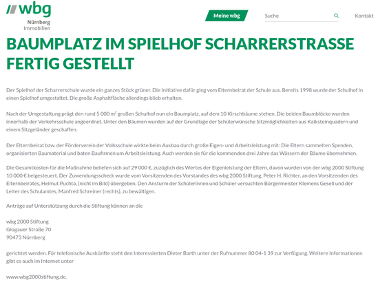Bericht der Nürnberger Wohnungsbaugesellschaft wbg über die Schulhof-Umgestaltung und die Spenden-Überreichung an den Elternbeiratsvorsitzenden