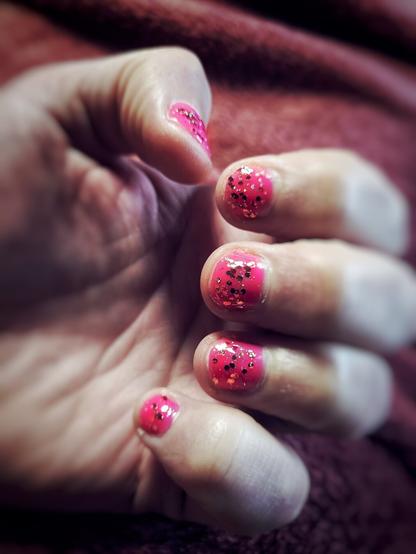 Pink Glitzer Nagellack nailpolish