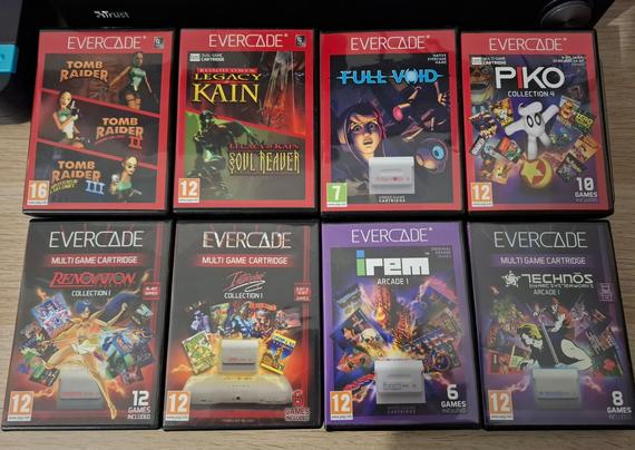 Photo de ma (modeste) collection de 8 compilations de jeux sur Evercade :
- Tomb raider trilogy
- Legacy of kain Blood Omen / Soul reaver
- Full void
- Piko collection 4
- Renovation collection volume 1
- Interplay collection volume 1
- Irem arcade volume 1
- Technos arcade volume 1
