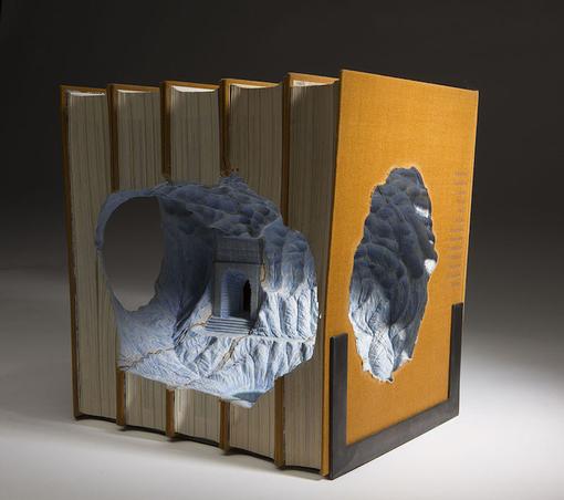 Les incroyables sculptures de paysages dans des encyclopédies de Guy Laramée 1