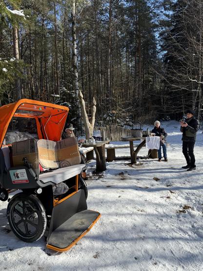 Rikscha neben dem Picknickplatz