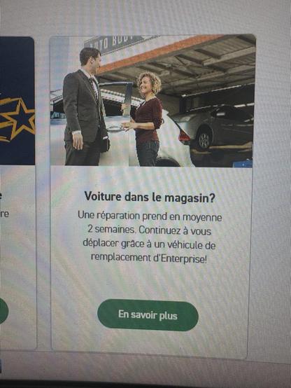 French version of an ad on the Enterprise website, where a man and a woman are standing next to a car and the text below the image reads: Voiture dans le magasin? Une réparation prend en moyenne 2 semaines. Continuez à vous déplacer grâce à un véhicule de remplacement d’Entreprise.