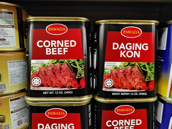 Corned beef = daging kon