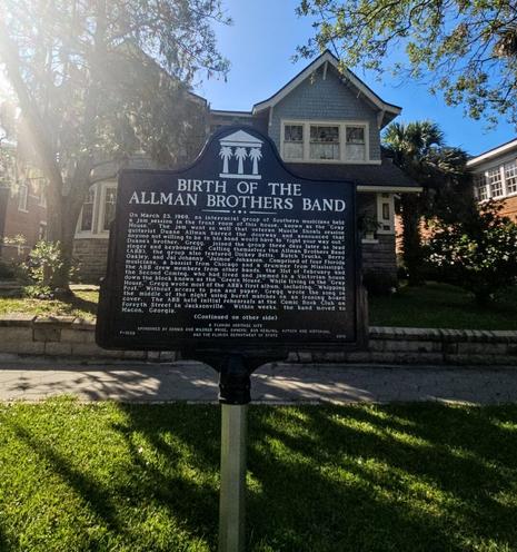 On March 23, 1969, an interracial group of Southern musicians held a jam session in the front room of this house, known as the "Gray House." The jam went so well that veteran Muscle Shoals session guitarist Duane Allman barred the doorway and announced that anyone not willing to be in his band would have to "fight your way out." Duane's brother, Gregg, joined the group three days later as lead singer and keyboardist. Calling themselves the Allman Brothers Band (ABB), the group also featured Dickey Betts, Butch Trucks, Berry Oakley, and Jai Johanny "Jaimoe" Johanson. Comprised of four Florida musicians, a bassist from Chicago and a drummer from Mississippi, the ABB drew members from other bands, the 31st of February and the Second Coming, who had lived and jammed in a Victorian house down the block known as the "Green House." While living in the "Gray House," Gregg wrote most of the ABB's first album, including, "Whipping Post." Without access to pen and paper, Gregg wrote the song in t