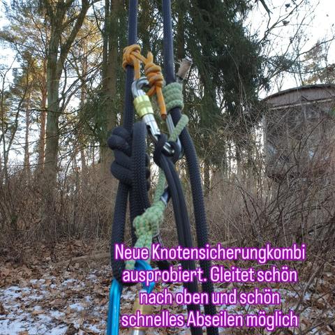 Sicherung aus Klemmknoten und Karabiner