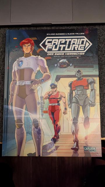 Frontcover eines neues Captain Future Comics. Zu sehen sind Captain Future, Greg, Otto und Professor Simon.