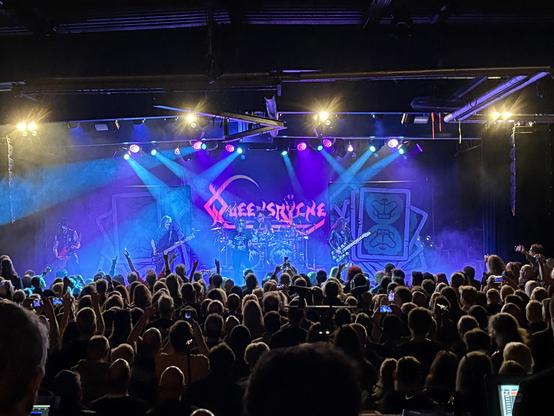 Queensrÿche
