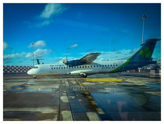 A picture of an ATR72 aeroplane for Aer Lingus