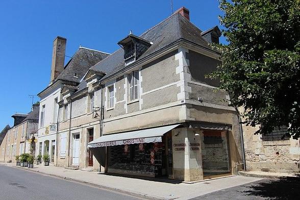 Maison des prêtres de la mission, dite ancienne cure à #Richelieu (#IndreEtLoire)
Suite 👉 https://monumentum.fr/monument-historique/pa00097946/richelieu-maison-des-pretres-de-la-mission-dite-ancienne-cure
#Patrimoine #MonumentHistorique
Photo CC-BY-SA 4.0 : Lionel Allorge