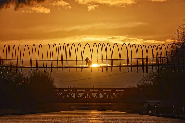 Sonnenuntergang an der Slinky Springs to Fame (Rehberger Brücke)