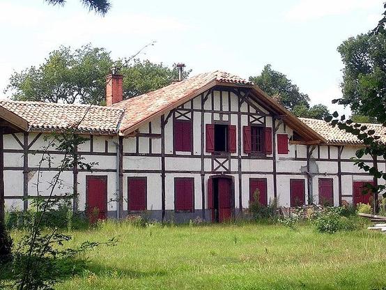 Ferme de Pouy à #Solférino (#Landes)
Suite 👉 https://monumentum.fr/monument-historique/pa40000076/solferino-ferme-de-pouy
#Patrimoine #MonumentHistorique
Photo CC-BY-SA 4.0 : Jibi44