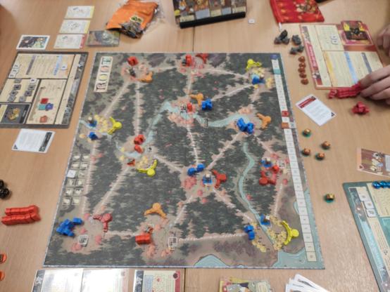 Spielbrett von root am Ende