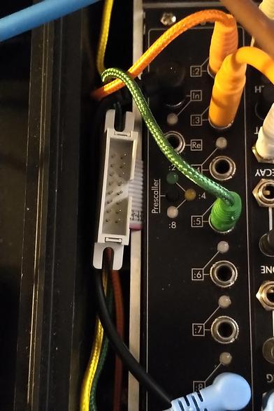 Extra power connector on the outside, between the leftmost module and the case