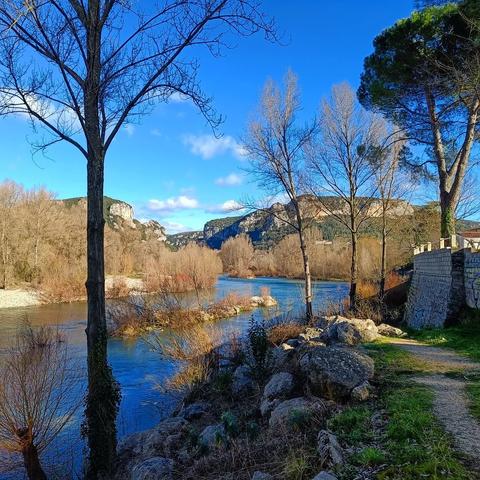 Entre Hérault et Avèze, de Saint-Bauzille-de-Putois à Brissac, sous le soleil
