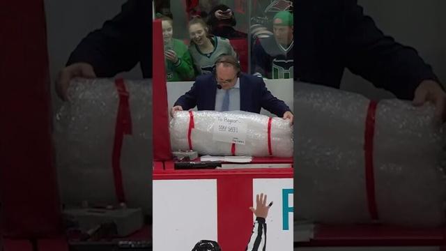 Canes looking out for Rayzor 😂