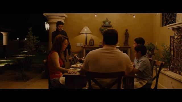 Family dinner scene in Sicario
