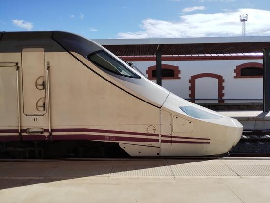 Pointy duck-end of a Renfe train.
