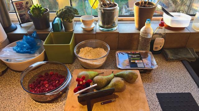 #TheMaking of #PearAndRaspberryCrumble