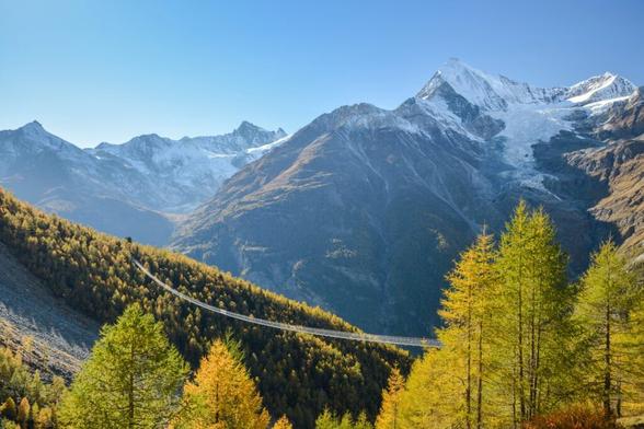 le-pont-charles-kuonen-passerelle-alpes-suisses-zermatt-grache-1