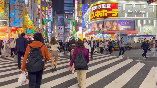 Tokyo, Japan 🇯🇵 A Neon Jungle - 4K Walking Tour (With Captions)