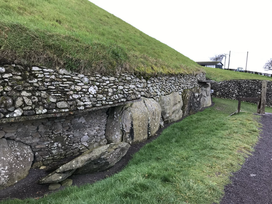 Stones making up the side of Newgrange.