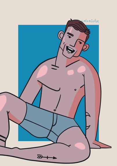 Ilustración digital de un hombre joven y atlético, con el torso desnudo y usando pantalones cortos azules. Está sentado en el suelo, apoyándose con una mano detrás de él y con una sonrisa expresiva en el rostro. Su piel tiene tonos rosados y reflejos brillantes. En el fondo hay un rectángulo azul que resalta su figura, y en la parte superior derecha se puede ver la firma “antoniofse”. En su pierna, cerca de la rodilla, tiene un pequeño tatuaje de una flecha.
