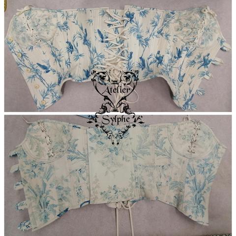 Vues à plat endroit envers. Corset cordé Atelier Sylphe. Pour le rôle de Rose (Manon Clavel) Série TV Winter Palace