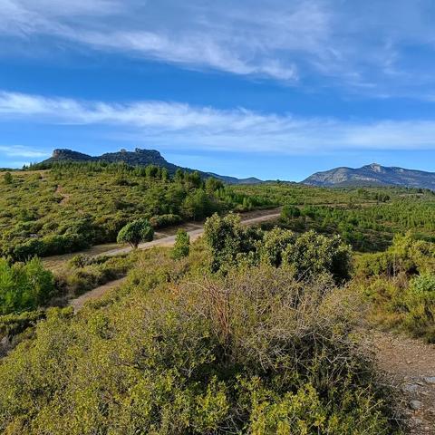 Du canyon du diable au rocher des vierges, entre terres rouges et panorama