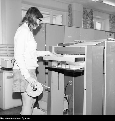 *1973* #Poland : Warsaw Center for Electronic Computing Technology
Signature : 3/40/0/10/111
Old signature: 40-X-111-14
Archive : National Digital Archive
Group: Grażyna Rutowska Archive
Publications: "Dziennik Ludowy" - Sunday edition - 23.09.1973
Description : Situational photographs.
Upload: Sikorski Arkadiusz htTPS://arQ.PL
Licence: Public Domain