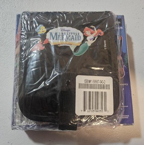 The game case that was included in this bundle.