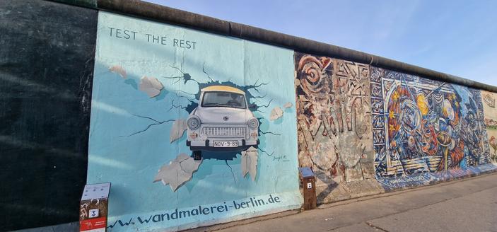 #BerlinWall East Side Gallery