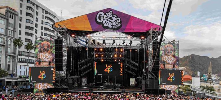 Público de los conciertos de Carnaval de LOS40 de Santa Cruz de Tenerife