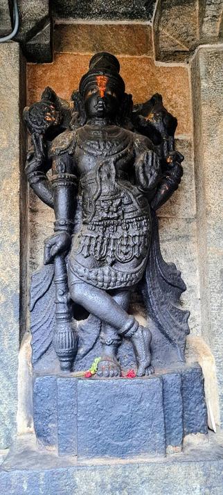 Sculpture of a deity at Shri Ranganathaswami Temple.