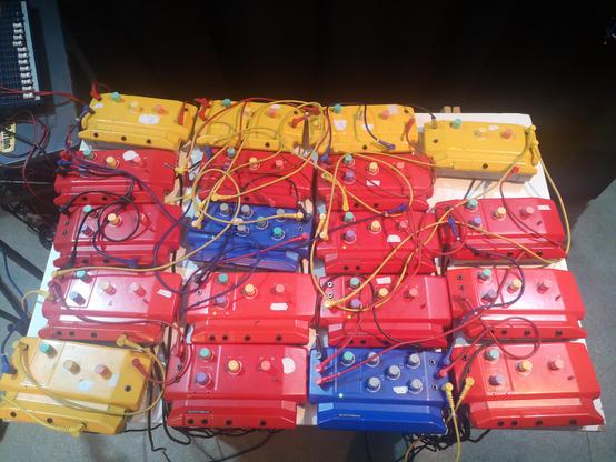 Analog synthesizers