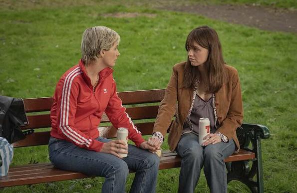 Aimee Lou Wood and Jodie Whittaker in Toxic Town Photo by Ben Blackall/Netflix - © 2024 Netflix, Inc.