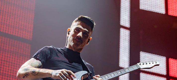 Álvaro Benito, de Pignoise, en su concierto del 20º aniversario en el Movistar Arena de Madrid. / Europa Press News