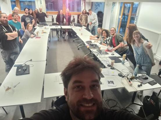 Photo des membres de l'Assemblée Générale de BE Larp