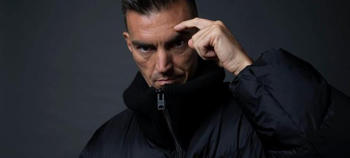 Gabry Ponte, productor y DJ fundador de Eiffel 65, en una imagen promocional cortesía de Urban Rebel / Vass / Urban Rebel