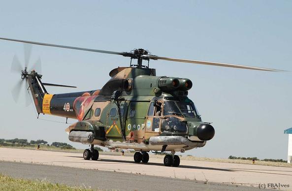 A picture of an SA-330 Puma helicopter delivered to #Ukraine from #Portugal