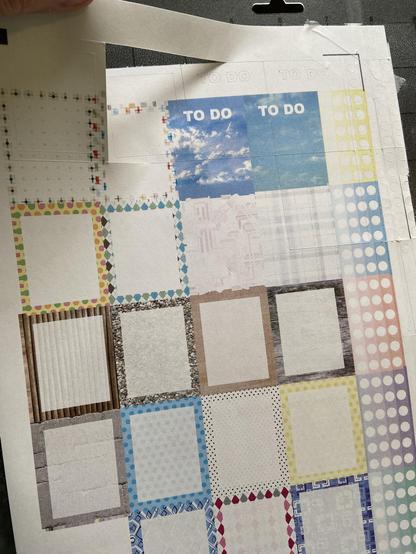 Völlig falsch geschnittenes Sticker-Testblatt.
