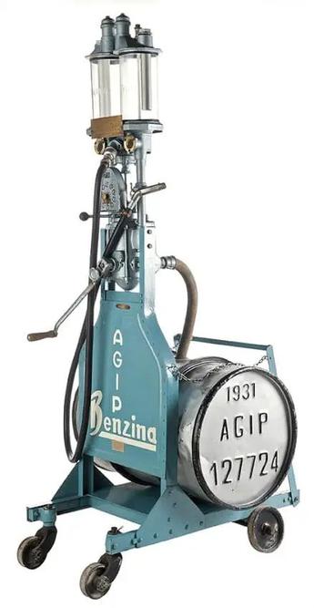 la-beaute-vintage-des-vieilles-pompes-a-essence-2-bergomi-1921