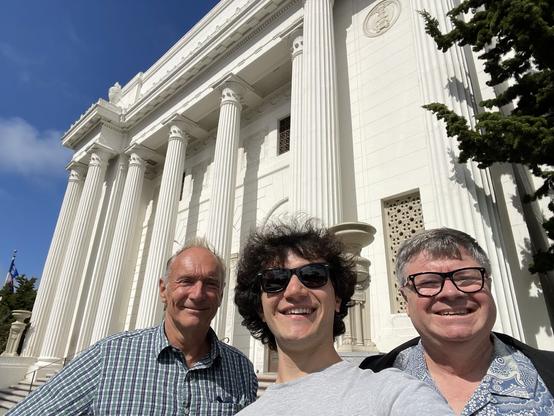 Selfie with Tim Berners-Lee and Mark Graham in front of the Internet Archive.