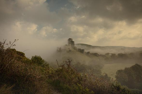 Corfe castle, Dorset, England
ocd and me.....I'm still running in circles.